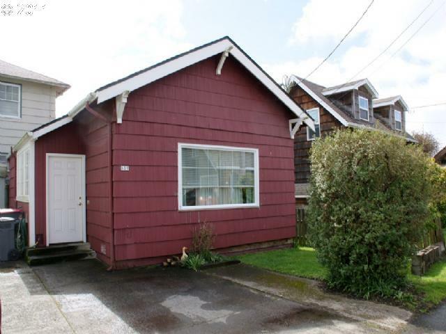 Property Photo:  609 4th Ave  OR 97138 