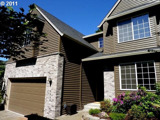 Property Photo: 8828 SW 49th Ave OR 97219