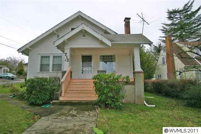 Property Photo:  712  Oak St  OR 97381 