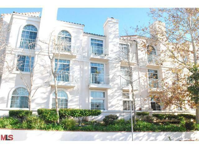 Property Photo: 5848 W Olympic Blvd 102 CA 90036