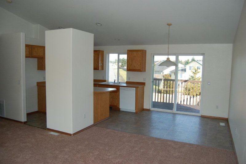 Property Photo:  8519 204th St Ct E  WA 98387 