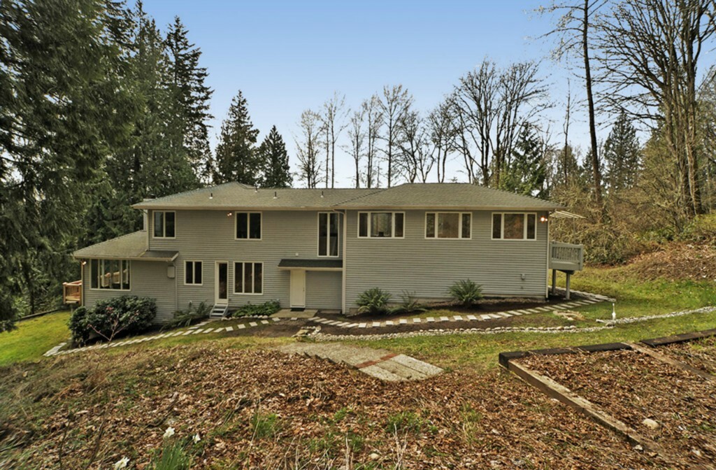 Property Photo:  20908 SE 132 St  WA 98027 