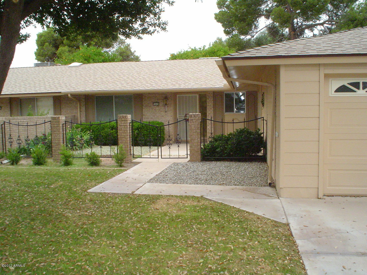 Property Photo: 10436 W Prairie Hills Circle AZ 85351