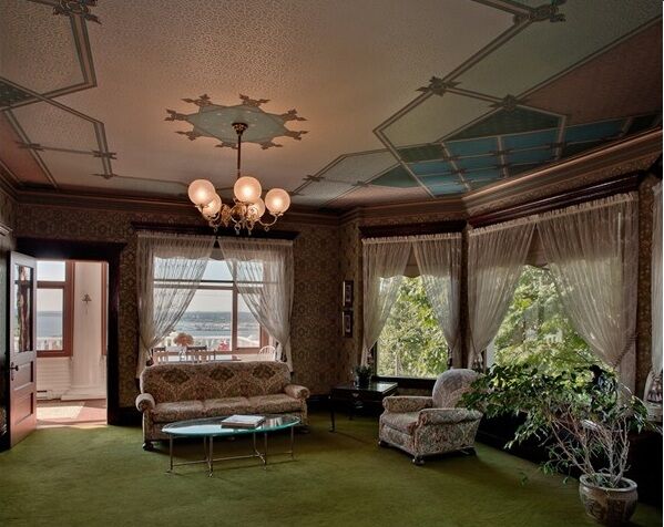 Property Photo:  427 N Garden St  WA 98225 