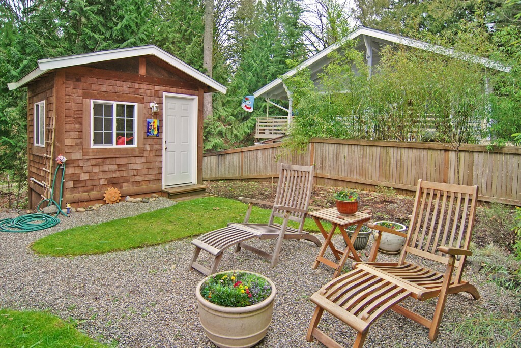 Property Photo:  9023 Fletcher Blvd NE  WA 98110 