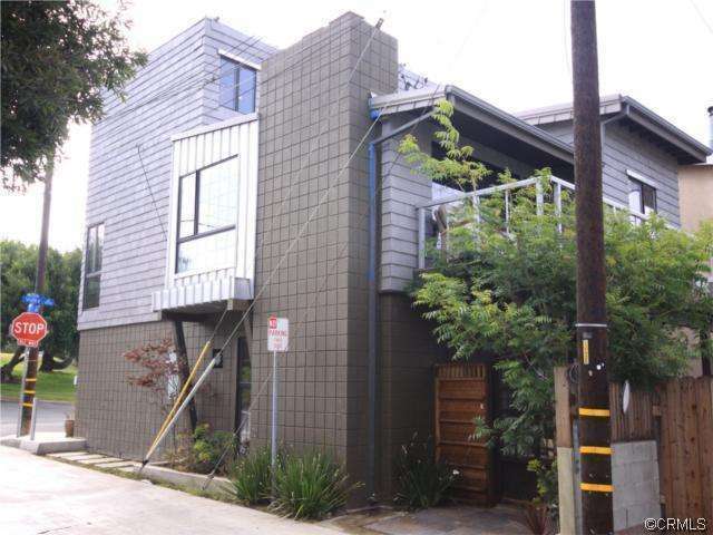 Property Photo:  609 N Valley Drive  CA 90266 