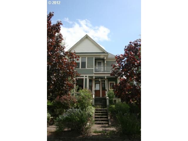 Property Photo:  3434 SE 14th Ave  OR 97202 