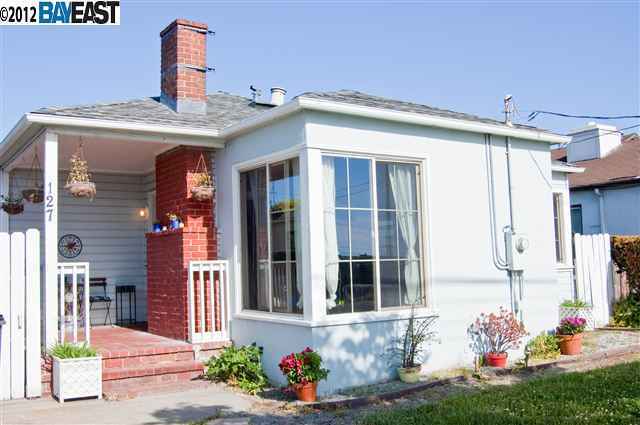 Property Photo:  127 Central Ave  CA 94501-3244 