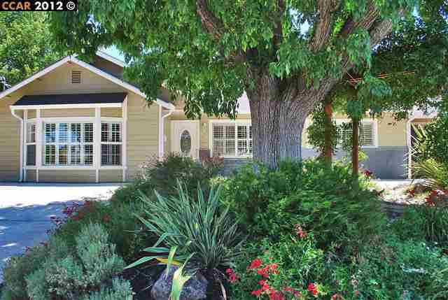 Property Photo:  4131 Tulare Court  CA 94521-1703 