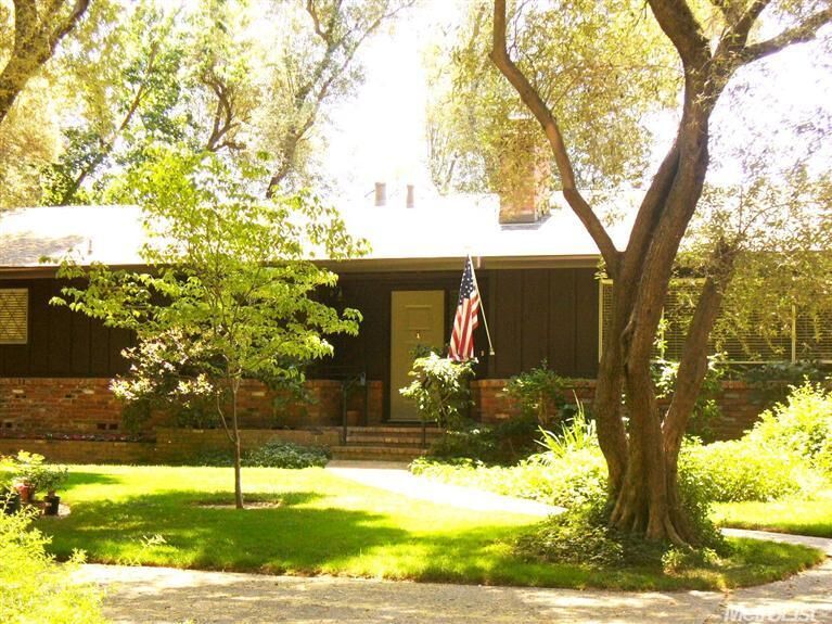 Property Photo: 4826 Winding Way CA 95841
