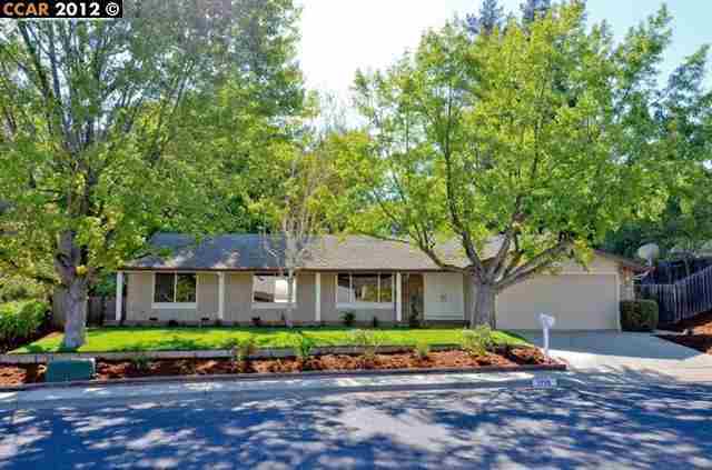 Property Photo:  5755 Lewis Way  CA 94521-4827 