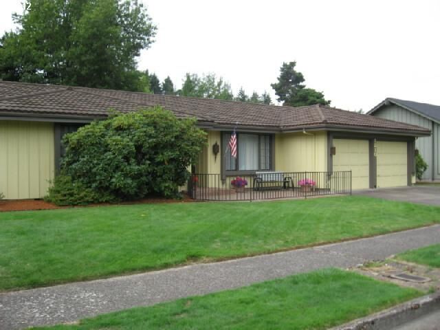 Property Photo:  1210 Cedar Ridge Dr  OR 97401 
