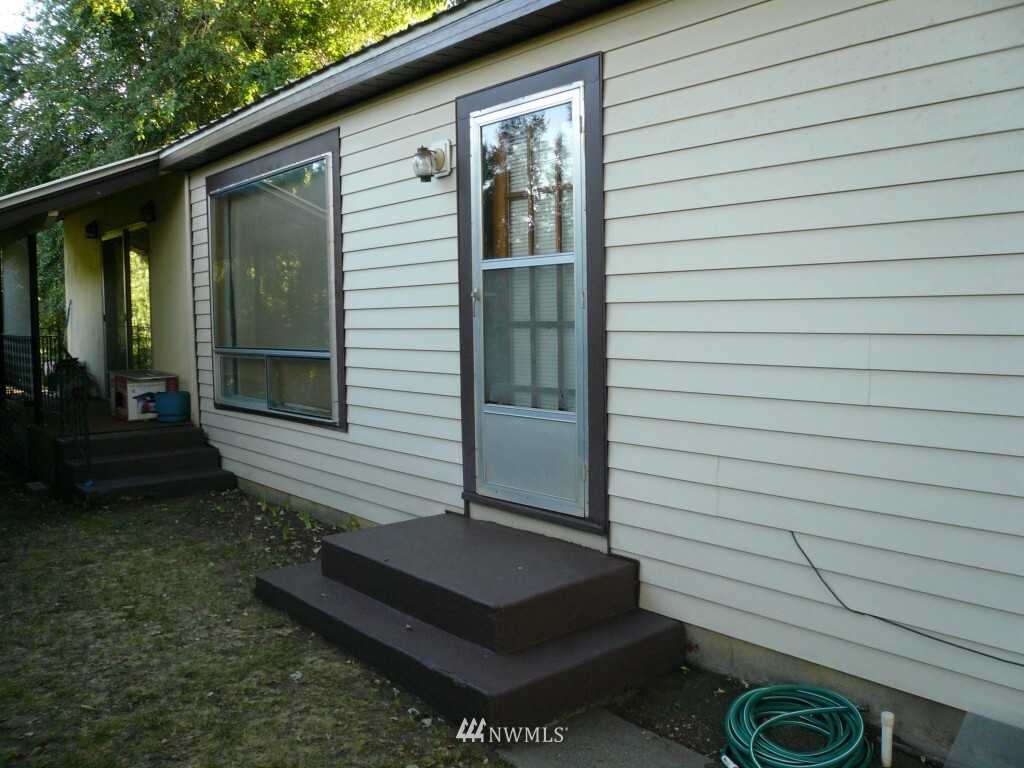 Property Photo:  5572 Wescott  Drive  WA 98815 