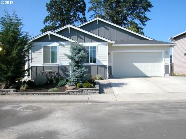 Property Photo:  902 SE 11th Way  WA 98604 