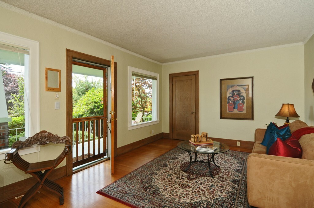 Property Photo:  302 NW 72nd St  WA 98117 