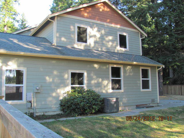 Property Photo:  355 NE McWilliams Ct  WA 98311 