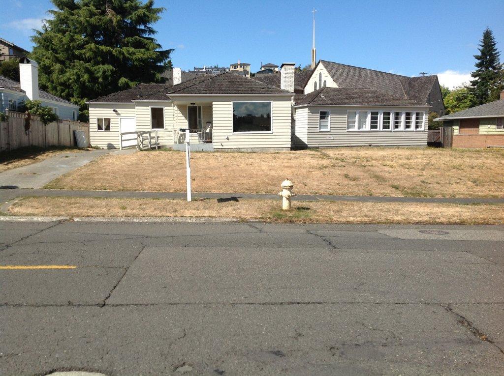 Property Photo: 2283 Viewmont Way W WA 98199