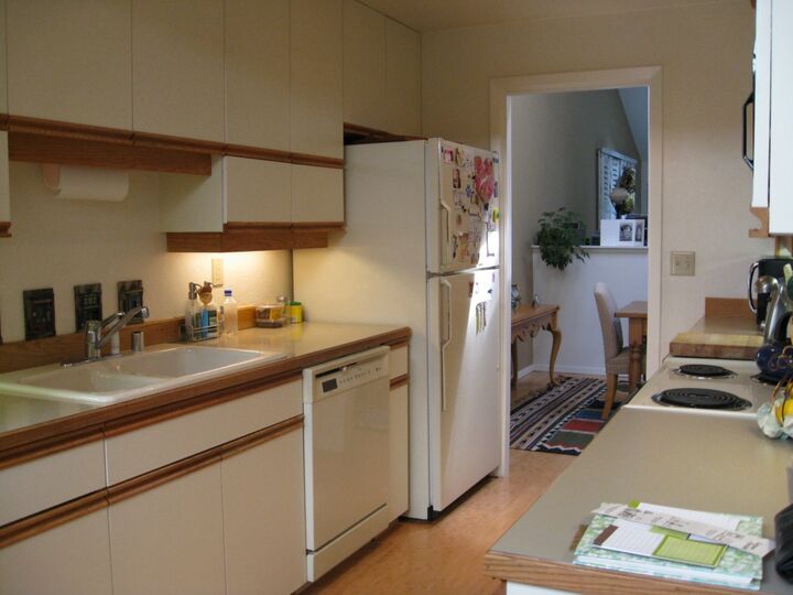 Property Photo: 200 143rd Place NE 78E WA 98007