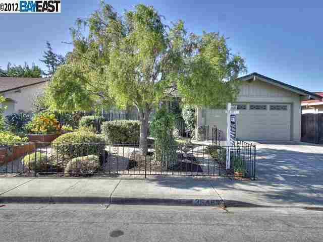 Property Photo:  35483 Woodbridge Pl  CA 94536-3333 