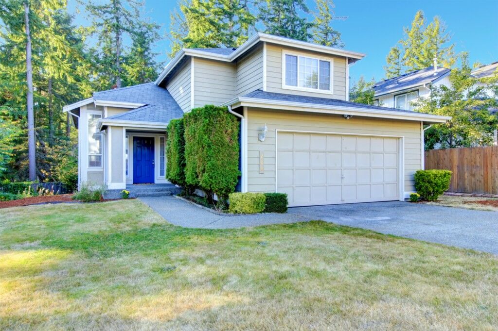 Property Photo:  208 S 330th Place  WA 98003 