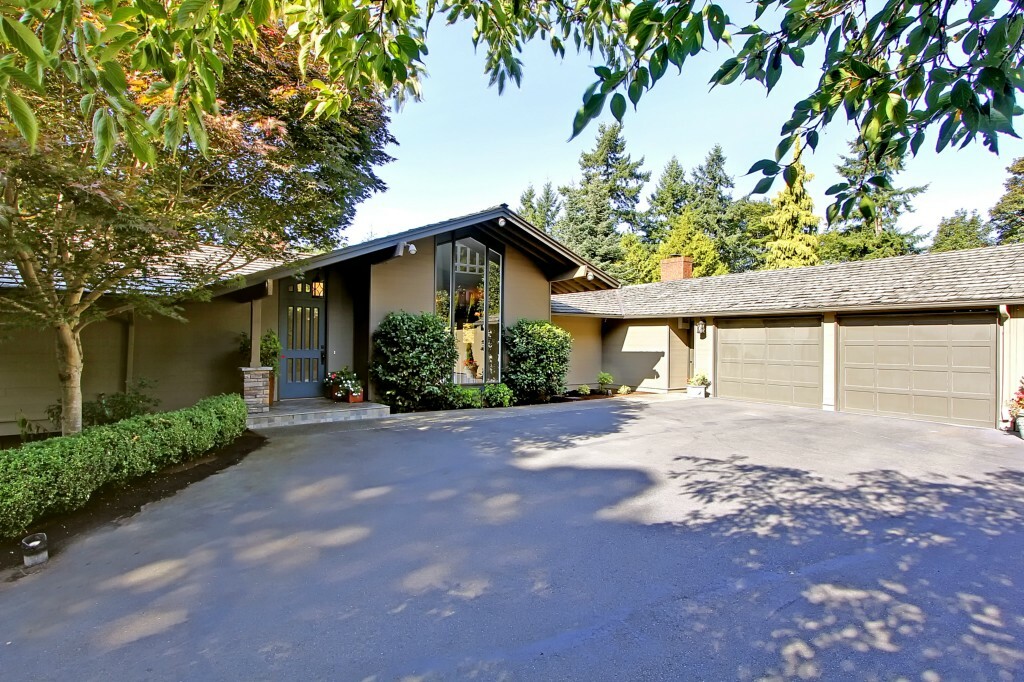 Property Photo:  8630 NE 20th St  WA 98004 