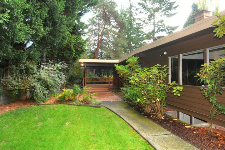 Property Photo:  6170 NE 185th Street  WA 98028 