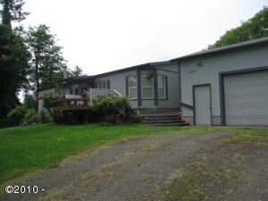 Property Photo: 4575 NE E Avenue OR 97364