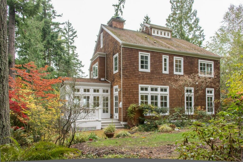 Property Photo:  13324 Burma Rd SW  WA 98070 