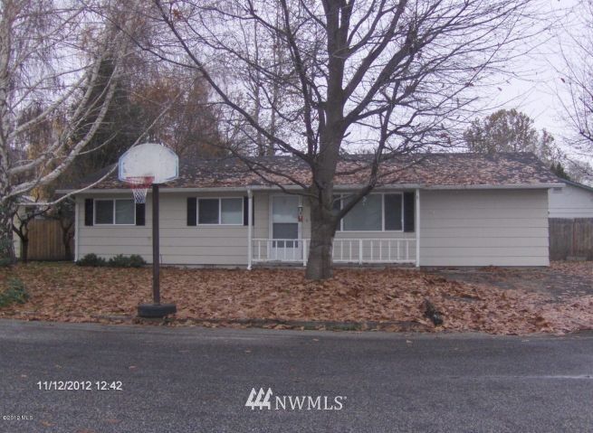 Property Photo:  120 White Birch Place  WA 98815 