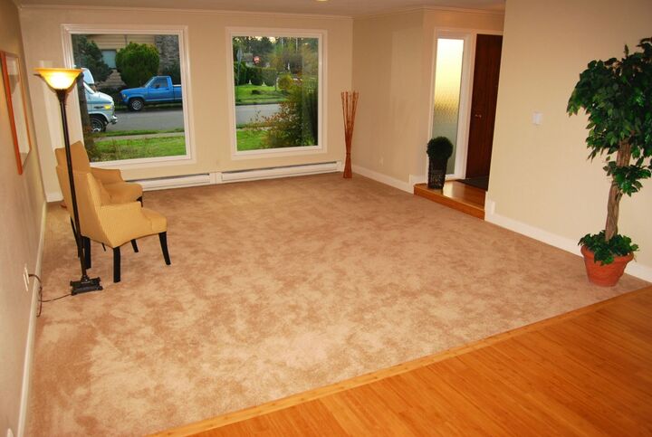 Property Photo: 32 R Place NE WA 98002