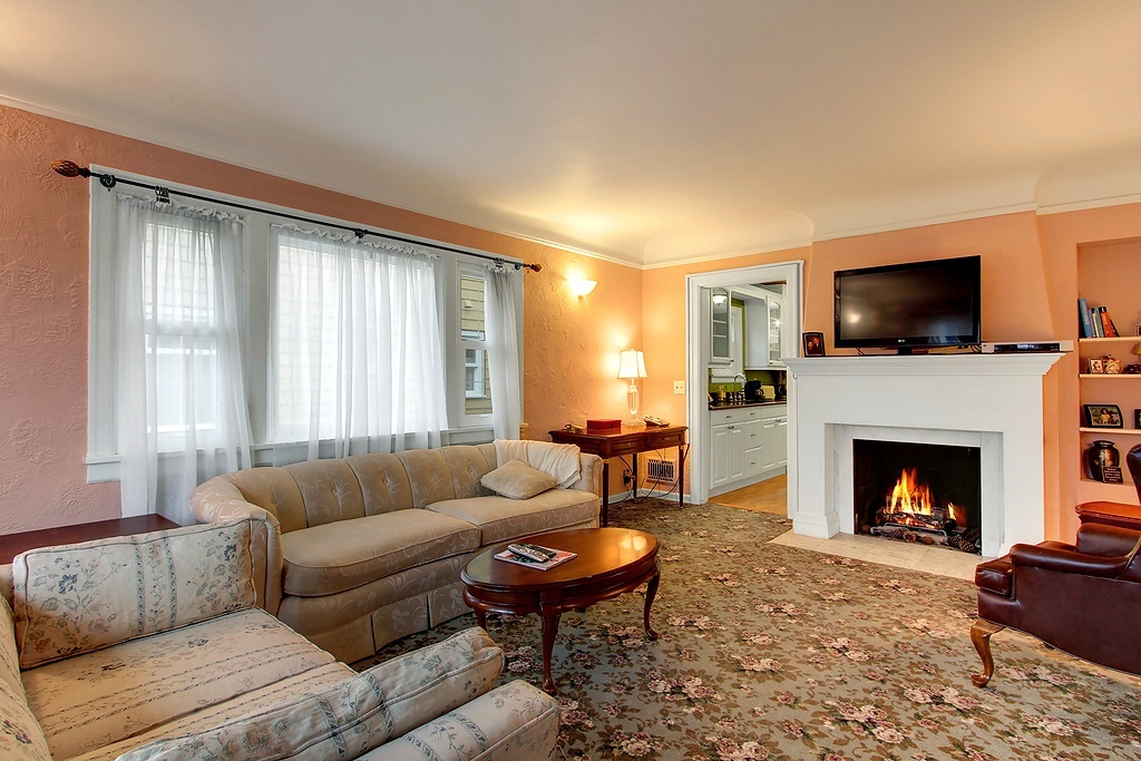 Property Photo: 1405 Lombard Avenue WA 98201