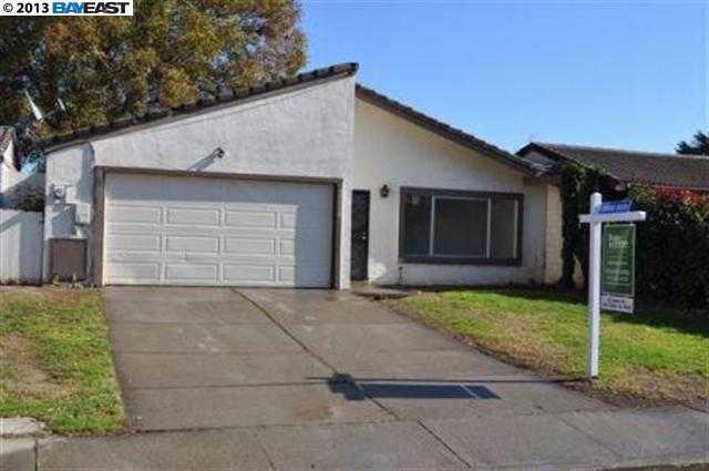 Property Photo: 33118 Lake Superior Pl CA 94555-1245