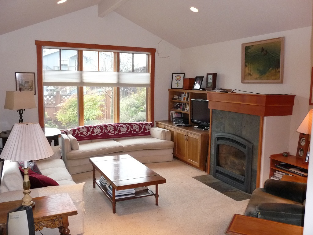 Property Photo:  615 Harrison St  WA 98250 