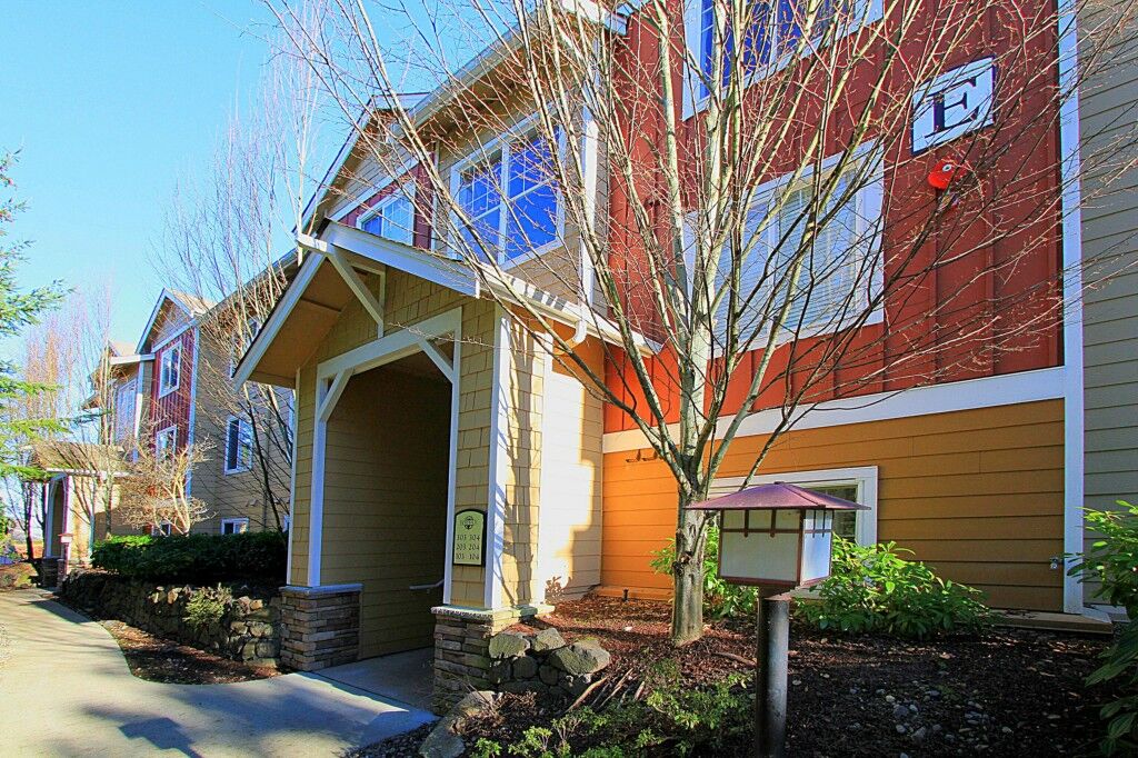 Property Photo:  710  240th Way SE E-204  WA 98074 