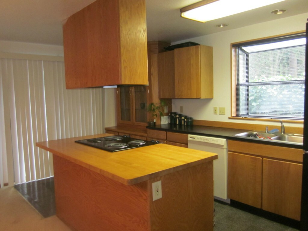 Property Photo: 33434 33rd Place SW WA 98023