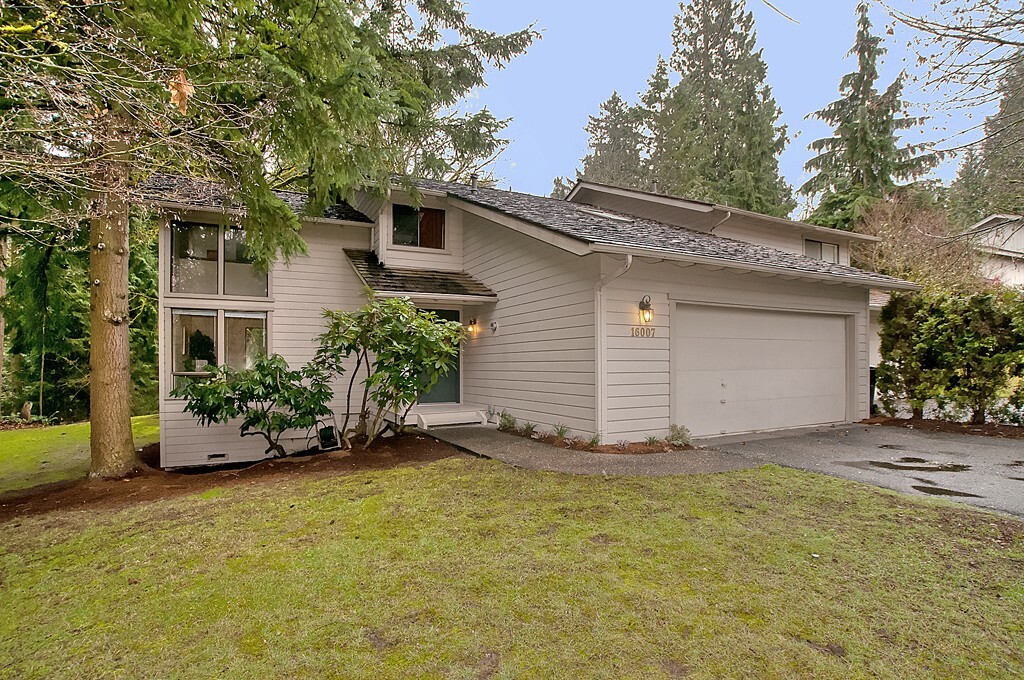 Property Photo:  16007 NE 59th Wy  WA 98052 