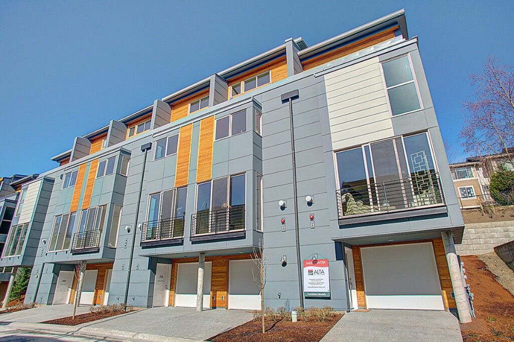 Property Photo:  4228 213th Place SE 26  WA 98029 