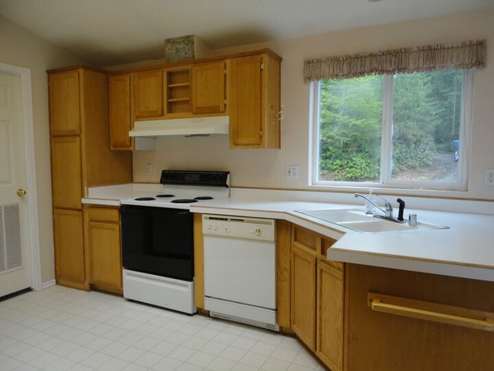 Property Photo:  40 E Blossom Place  WA 98592