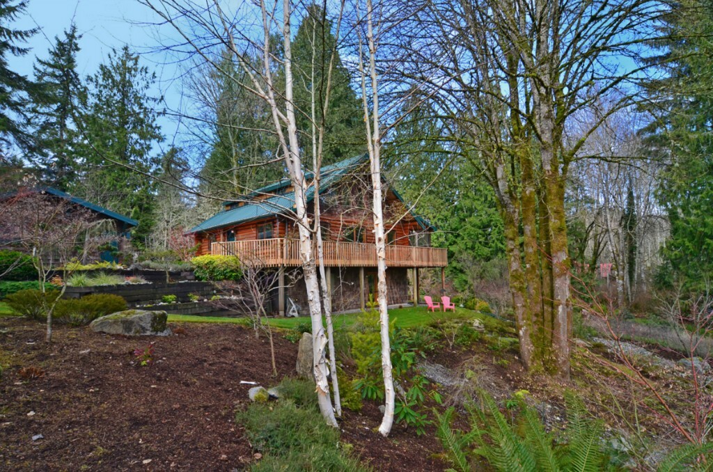 Property Photo:  8942 NE Wardwell Rd  WA 98110 