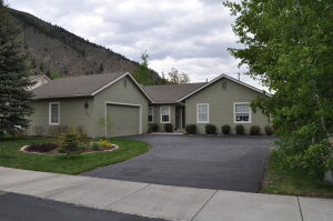 Property Photo: 231 W Myrtle St ID 83333