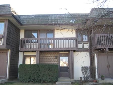 Property Photo:  1343 Court Q 306  IL 60133 