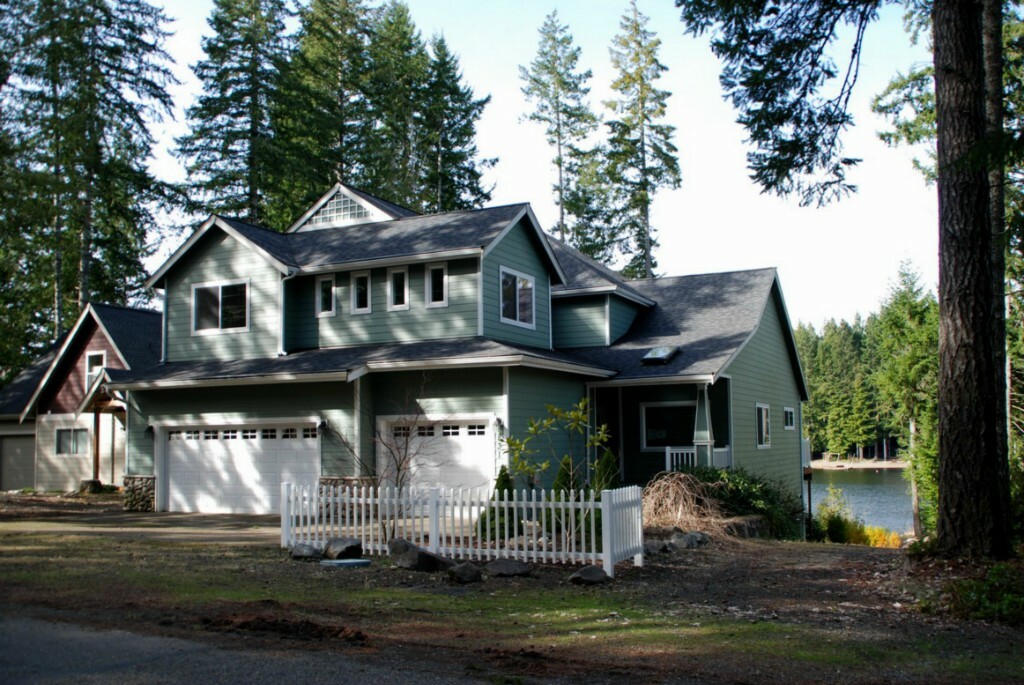Property Photo: 831 E Ballantrae Dr WA 98584