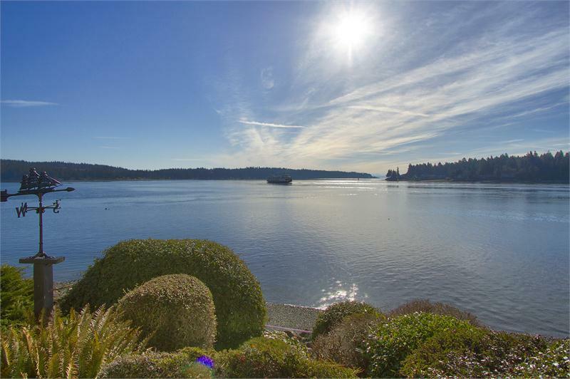 Property Photo:  3428 Point White Dr NE  WA 98110 