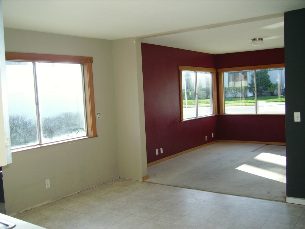 Property Photo:  1010 22nd  WA 98221 