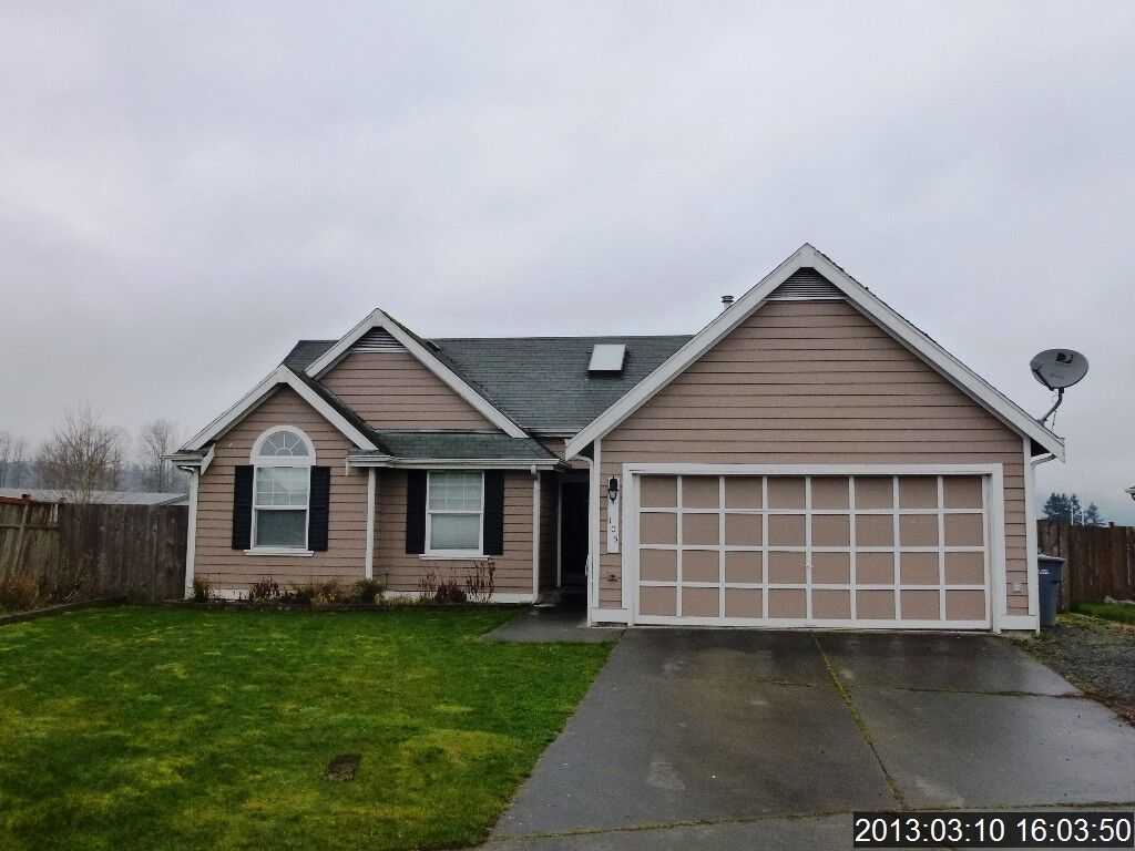 Property Photo:  105 Corrin Ct NW  WA 98360 