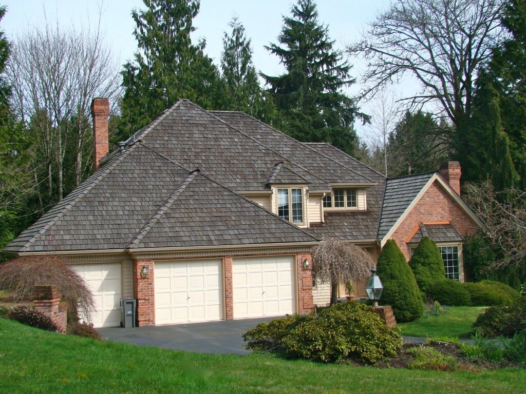 Property Photo: 6628 214th Court NE WA 98053
