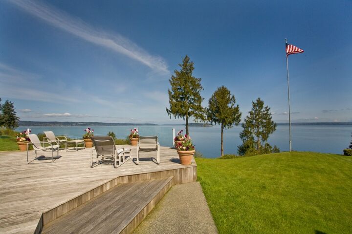 Property Photo: 2711 Taylor Dr WA 98203