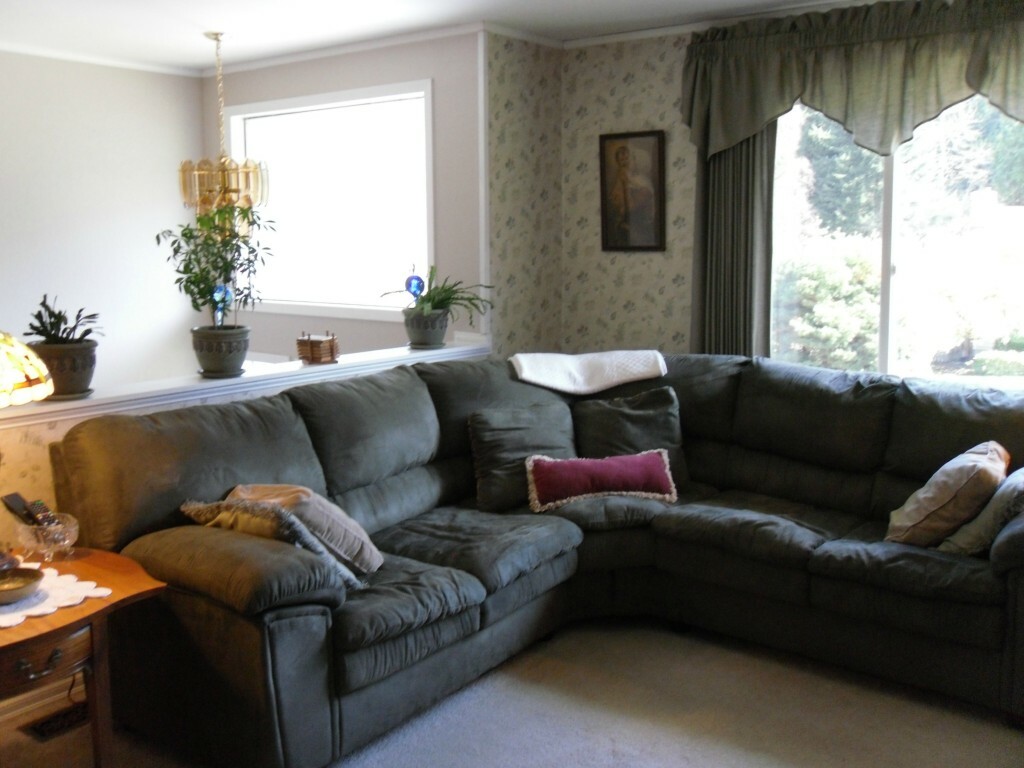 Property Photo: 13306 2nd Dr SE WA 98208