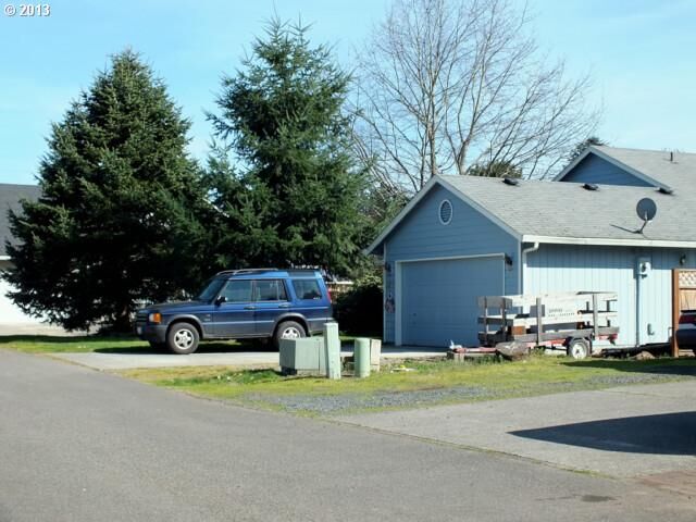Property Photo: 1011 NW 56th Way WA 98663