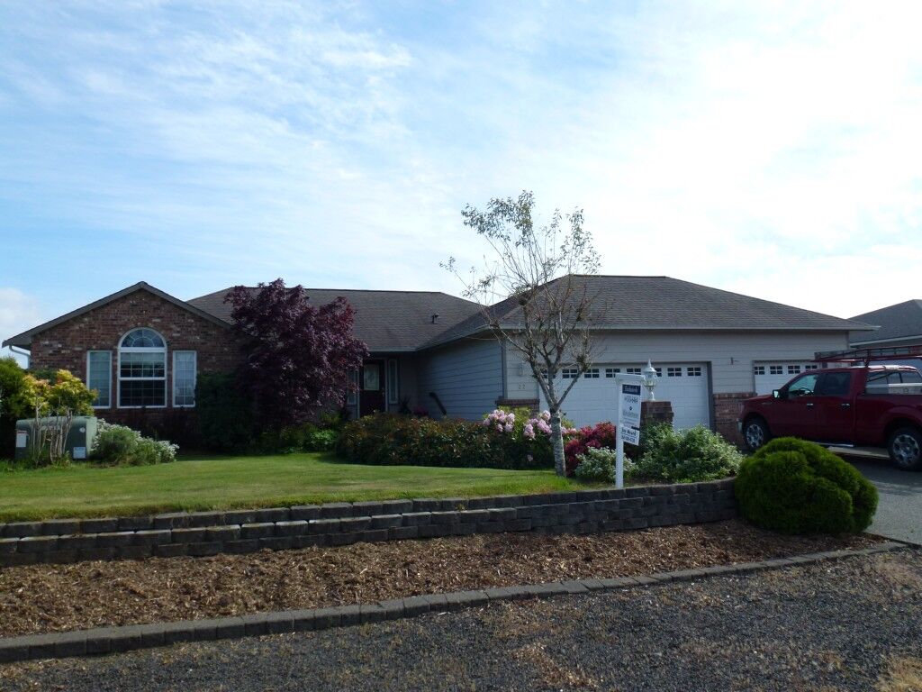 Property Photo:  27 Kayla Dr  WA 98563 